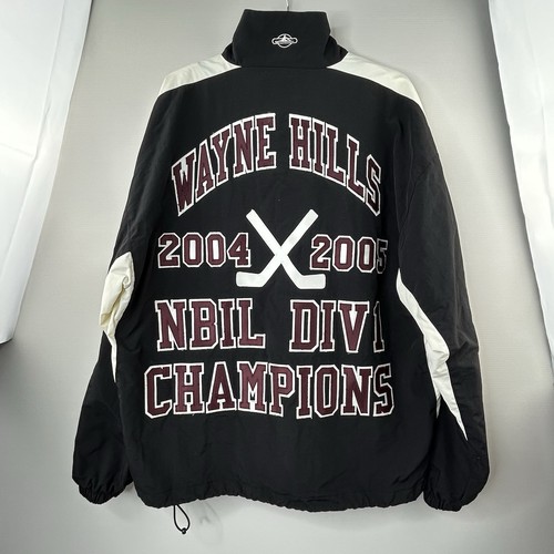 Wayne hills ice hockey player - hills,