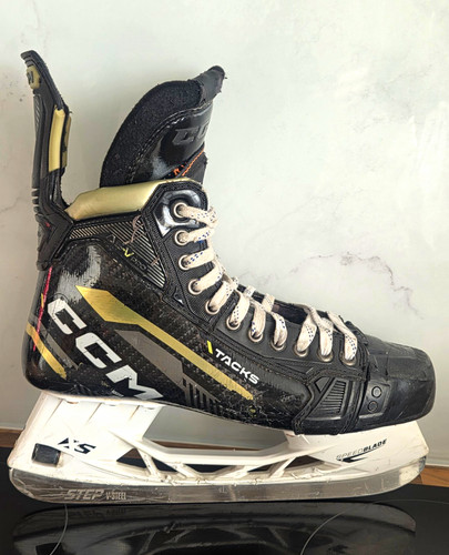 Ccm tacks pro senior - senior, ice